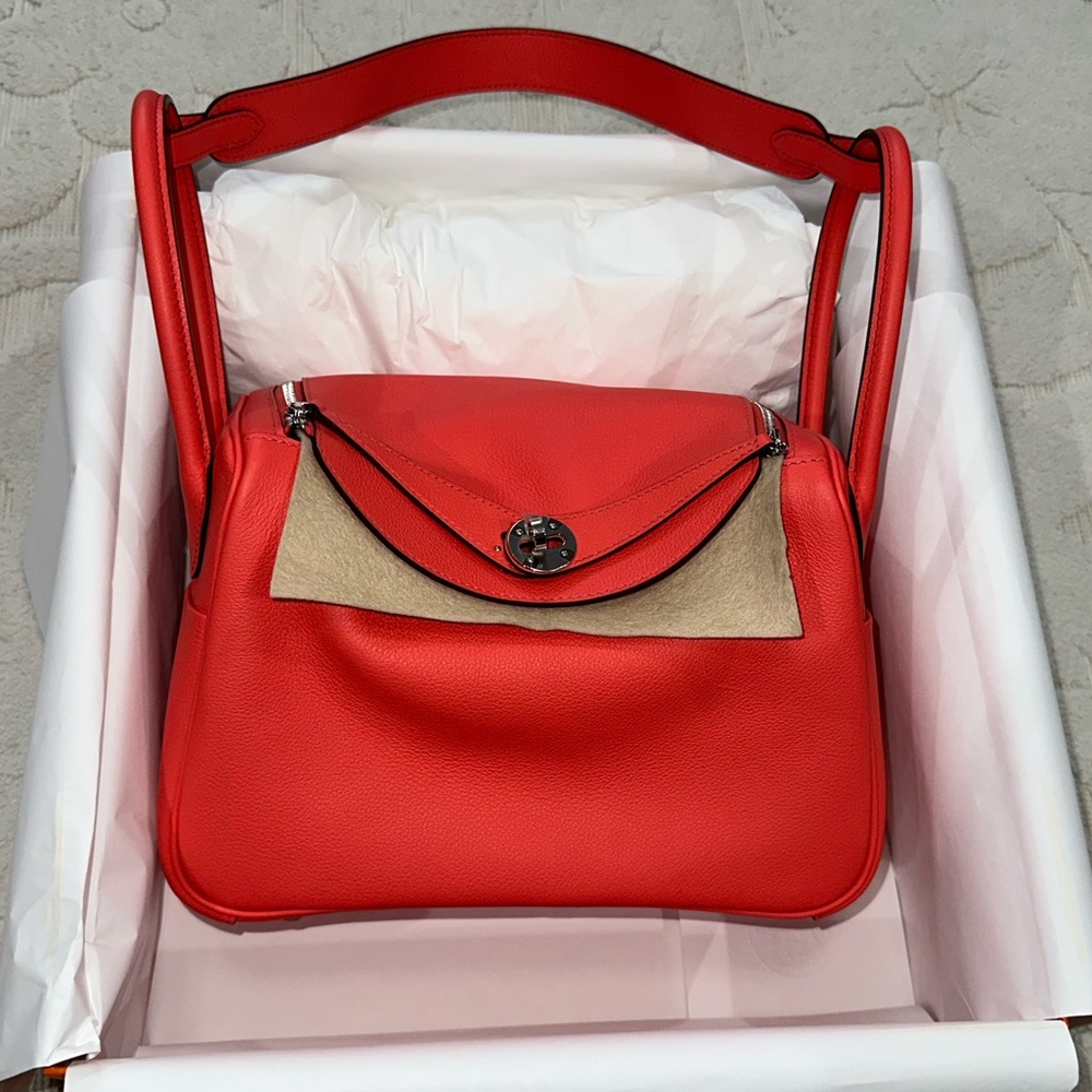 HERMES Lindy 26 Calfskin Color Rose Texas